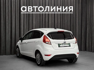 Хетчбэк Ford Fiesta 2018 года, 830000 рублей, Красноярск