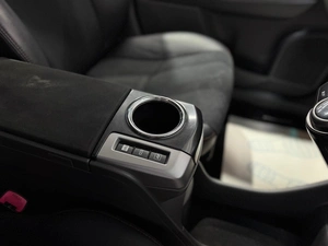 Лифтбек Toyota Prius 2014 года, 1199000 рублей, Красноярск