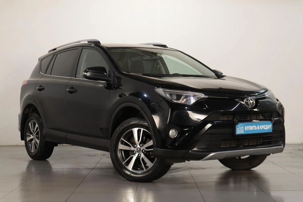 Внедорожник Toyota RAV4 2018 года, 2379000 рублей, Челябинск