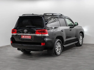 Внедорожник Toyota Land Cruiser 2019 года, 7350000 рублей, Красноярск