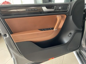 Внедорожник Volkswagen Touareg 2013 года, 2537000 рублей, Солонцы