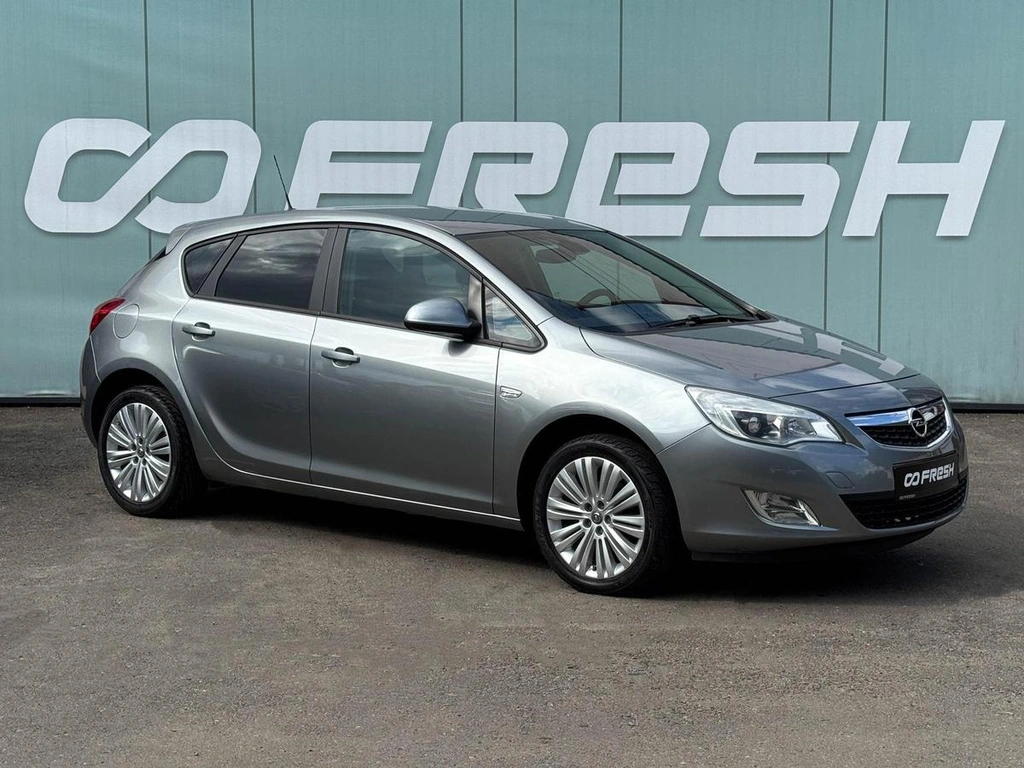 Хетчбэк Opel Astra 2011 года, 819000 рублей, Кропоткин