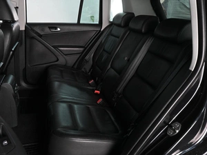 Внедорожник Volkswagen Tiguan 2010 года, 1329000 рублей, Ростов-на-Дону