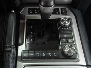 Внедорожник Toyota Land Cruiser 2017 года, 6359000 рублей, Тюмень