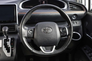 Минивэн Toyota Sienta 2020 года, 1889000 рублей, Новосибирск