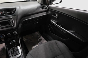 Хетчбэк Kia Rio 2017 года, 1359000 рублей, Новокузнецк