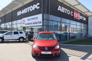 Хэтчбек Volkswagen Golf Plus 2008 года, 730000 рублей, Мирное