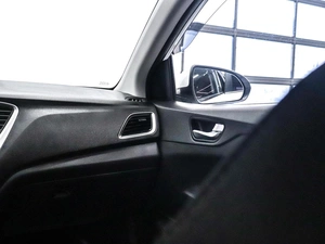 Седан Hyundai Solaris 2017 года, 1250000 рублей, Красноярск