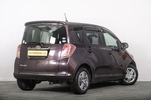 Хетчбэк Toyota Ractis 2010 года, 629000 рублей, Томск