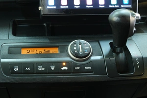 Минивэн Honda Freed 2011 года, 1249000 рублей, Омск