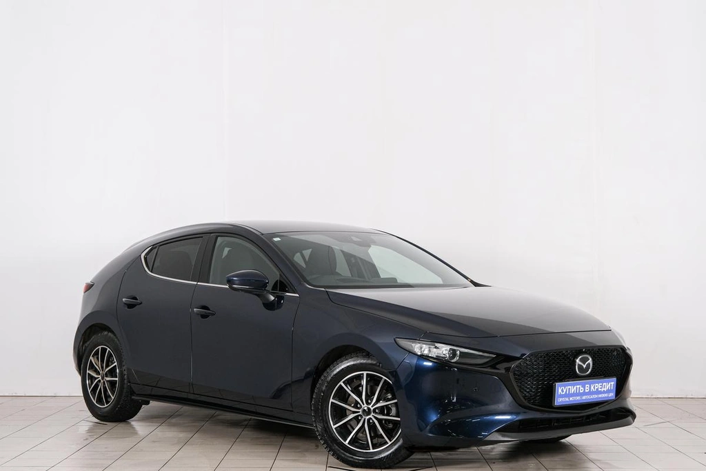 Хетчбэк Mazda 3 2020 года, 1749000 рублей, Красноярск
