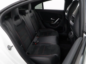 Седан Mercedes-benz CLA-класс 2019 года, 2889050 рублей, Москва