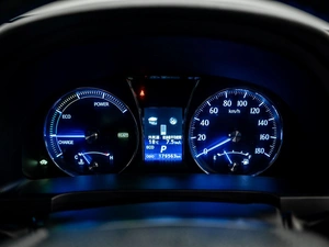 Седан Toyota Crown 2014 года, 2000000 рублей, Красноярск