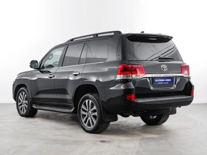 Внедорожник Toyota Land Cruiser 2017 года, 5679000 рублей, Москва