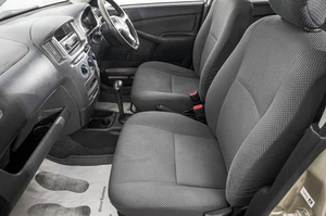 Универсал Toyota Succeed 2002 года, 499000 рублей, Барнаул