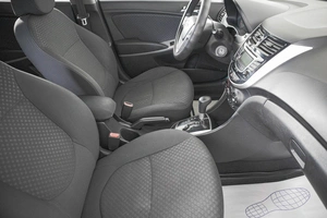 Хетчбэк Hyundai Solaris 2011 года, 879000 рублей, Кемерово