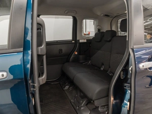 Минивэн Toyota Roomy 2018 года, 1025000 рублей, Красноярск