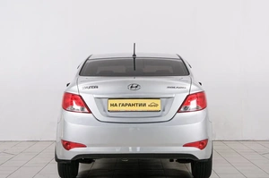 Седан Hyundai Solaris 2015 года, 749000 рублей, Красноярск