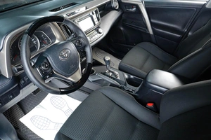 Внедорожник Toyota RAV4 2016 года, 1999000 рублей, Тюмень