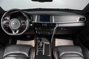 Седан Kia Optima 2017 года, 2039000 рублей, Тюмень