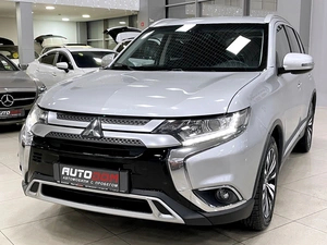 Внедорожник Mitsubishi Outlander 2018 года, 1787000 рублей, Солонцы