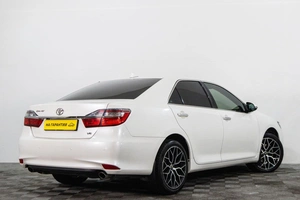 Седан Toyota Camry 2017 года, 2439000 рублей, Сургут