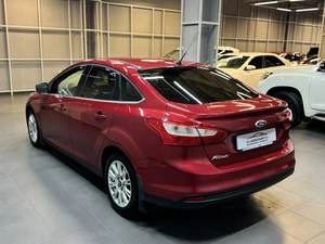 Седан Ford Focus 2012 года, 927000 рублей, Красноярск