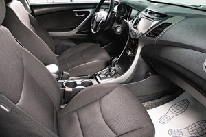 Седан Hyundai Elantra 2015 года, 1269000 рублей, Сургут