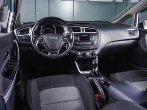 Хетчбэк Kia Ceed 2013 года, 1040000 рублей, Ростов-на-Дону