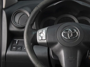 Внедорожник Toyota RAV4 2008 года, 1070000 рублей, Омск