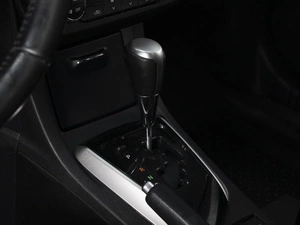 Седан Toyota Corolla 2013 года, 1050000 рублей, Омск