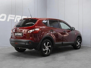 Внедорожник Nissan Qashqai 2013 года, 870000 рублей, Омск