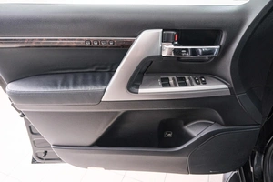 Внедорожник Toyota Land Cruiser 2013 года, 4399000 рублей, Красноярск