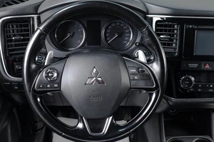 Внедорожник Mitsubishi Outlander 2016 года, 2049000 рублей, Челябинск