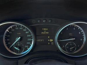 Внедорожник Mercedes-benz GL-класс 2010 года, 1890000 рублей, Красный Пахарь