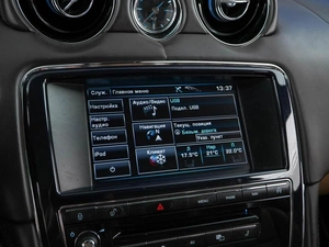 Седан Jaguar XJ 2013 года, 1527196 рублей, Москва