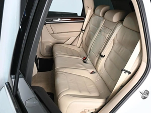 Внедорожник Volkswagen Touareg 2012 года, 2375000 рублей, Аксай