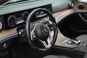 Седан Mercedes-benz E-класс 2018 года, 2890000 рублей, Ярославль