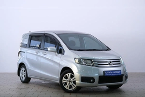 Минивэн Honda Freed 2010 года, 1159000 рублей, Омск