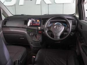Минивэн Toyota Isis 2009 года, 1484000 рублей, Воронеж
