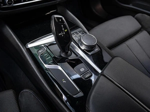 Седан BMW 5 серия 2017 года, 3124000 рублей, Краснодар