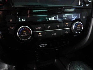 Внедорожник Nissan Qashqai 2021 года, 2150000 рублей, Красный Пахарь