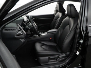 Седан Toyota Camry 2021 года, 3369050 рублей, Москва