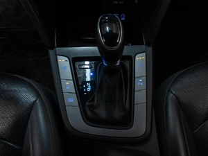 Седан Hyundai Elantra 2019 года, 1648000 рублей, Ставрополь