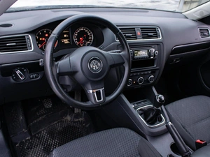Седан Volkswagen Jetta 2013 года, 1150000 рублей, Петрозаводск