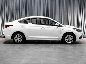 Седан Hyundai Solaris 2019 года, 1299000 рублей, Тюмень