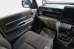 Минивэн Honda Stepwgn 2019 года, 2019000 рублей, Новокузнецк