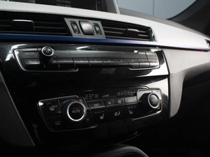 Внедорожник BMW X1 2017 года, 2300000 рублей, Омск