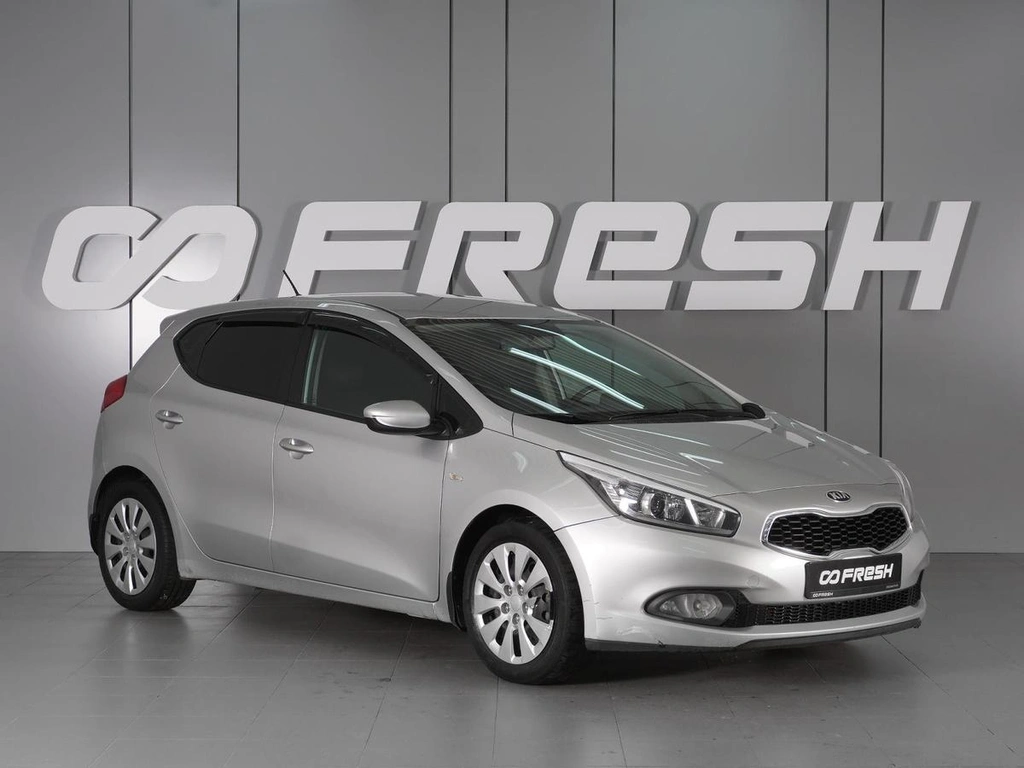 Хетчбэк Kia Ceed 2012 года, 1079000 рублей, Минеральные Воды