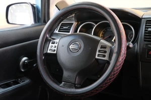 Седан Nissan Tiida 2010 года, 799000 рублей, Омск